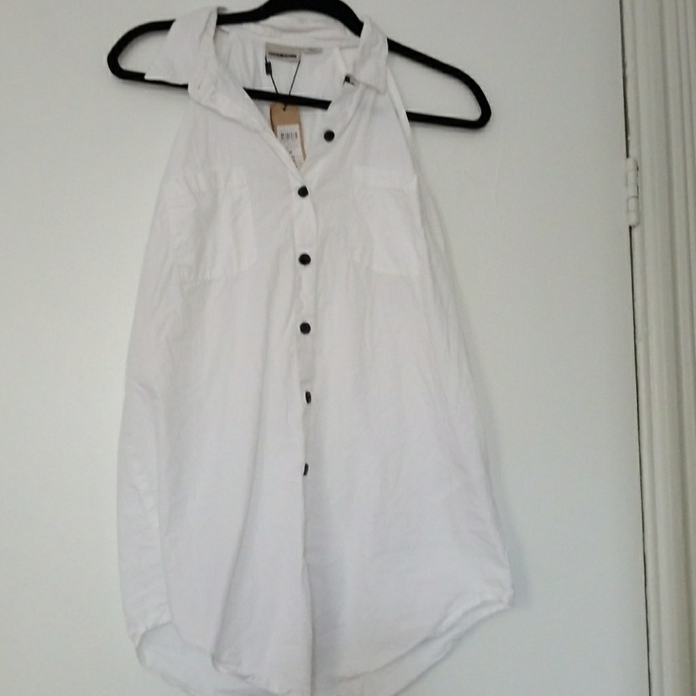 Sleeveless Blouse